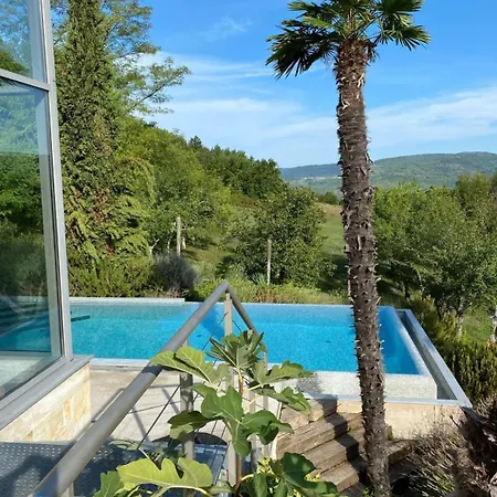 Le Grand Cru Villa *